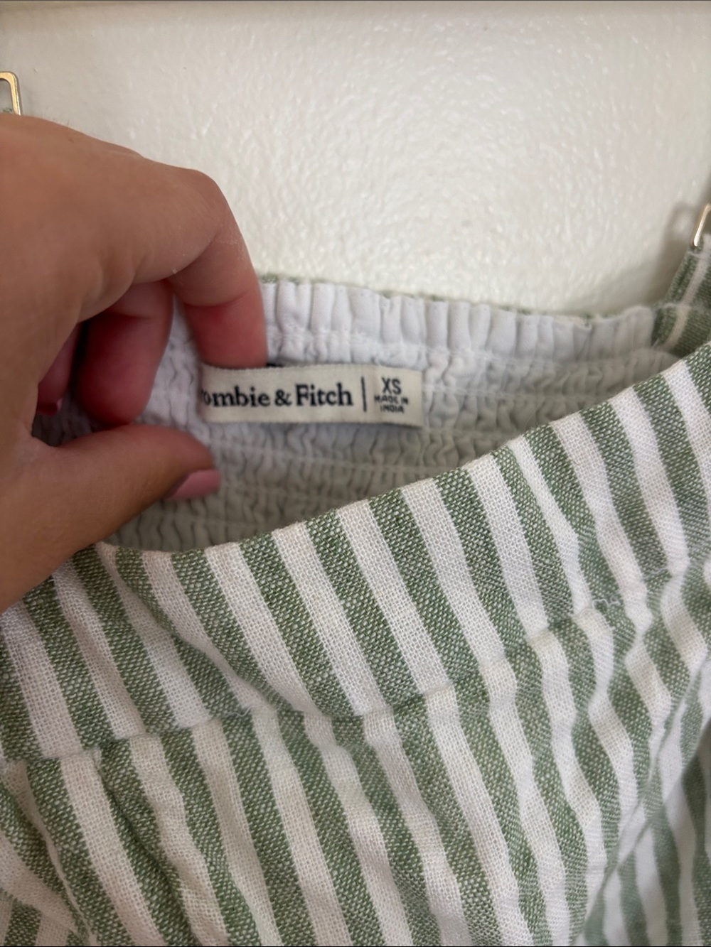 Abercrombie & Fitch Green and White Striped Crop Tank - Picture 2 of 3